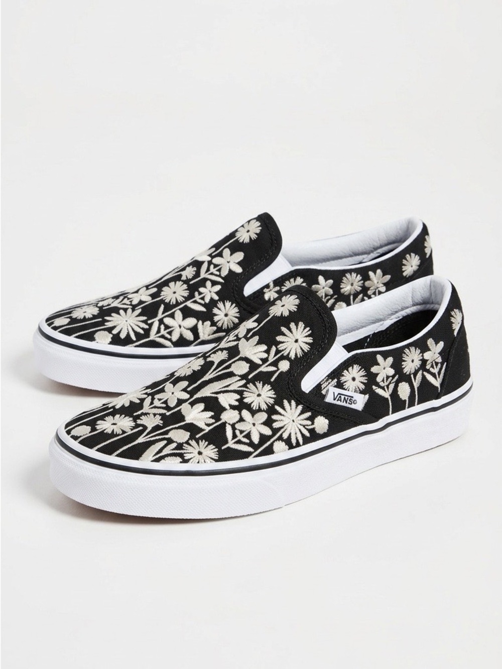 Vans woman Black Slip-On Sneakers with White Floral Embroidery